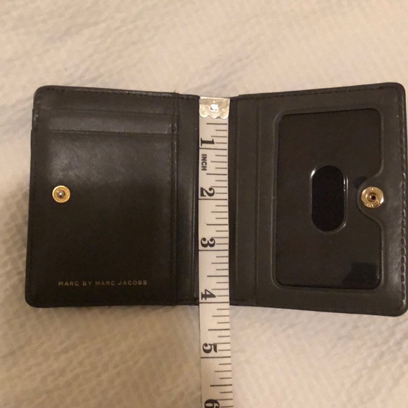 SOLD 💥Marc Jacobs wallet - Picture 7 of 7